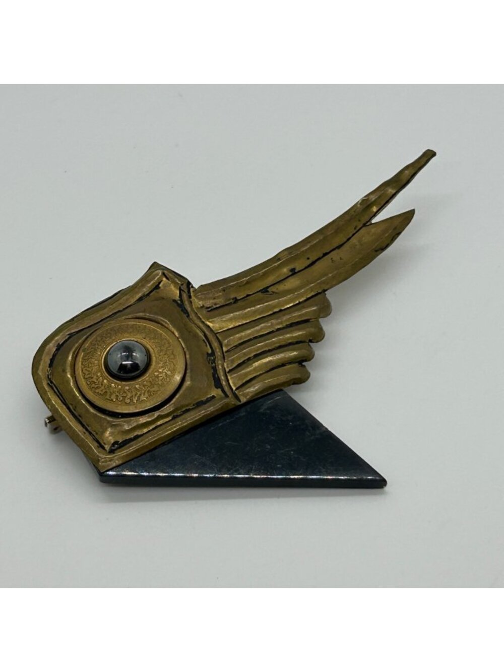 Vintage Brutalist Brass Winged Eye Brooch Modernist Statement Acrylic Pin READ
